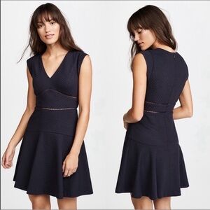 REBECCA TAYLOR 'TAYLOR' V-NECK
NAVY FIT & FLARE DRESS sz 2